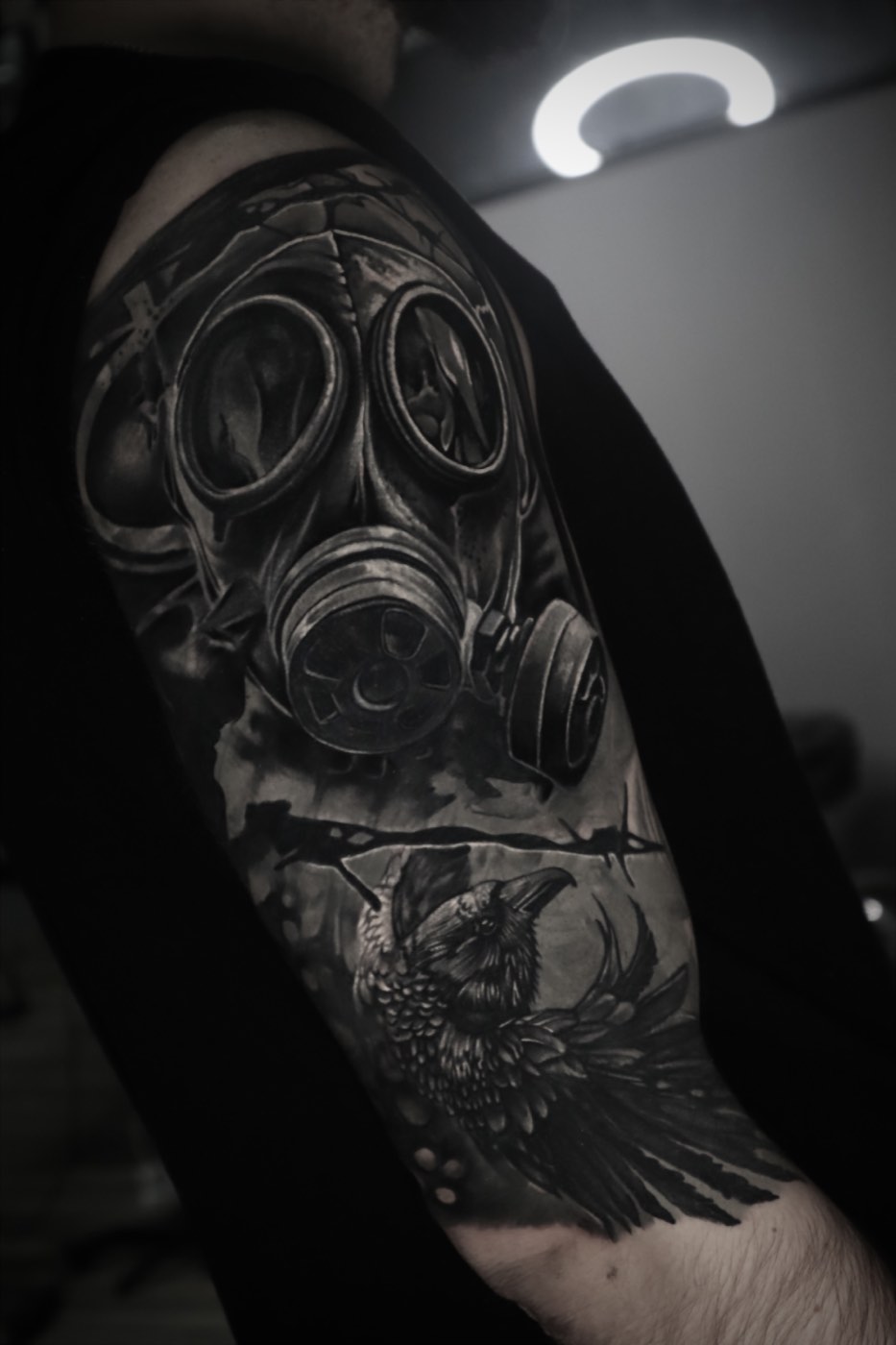 Стара татуировка преди и след покриване с нов дизайн в Tattoo Studio Arty София